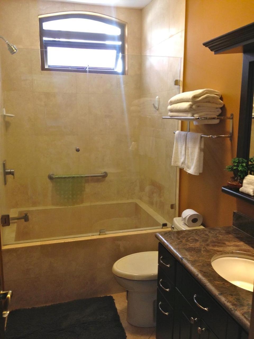 3 Bedroom With Ocean View - Tres Regalos 201n *