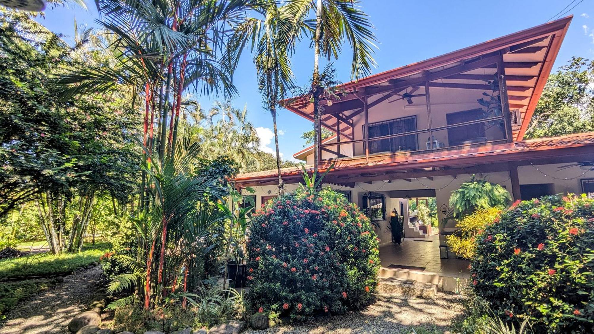 Bed & Breakfast Jardin De Monos