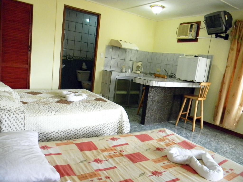 Cabinas Paraiso Pez Vela Bed & Breakfast 2*