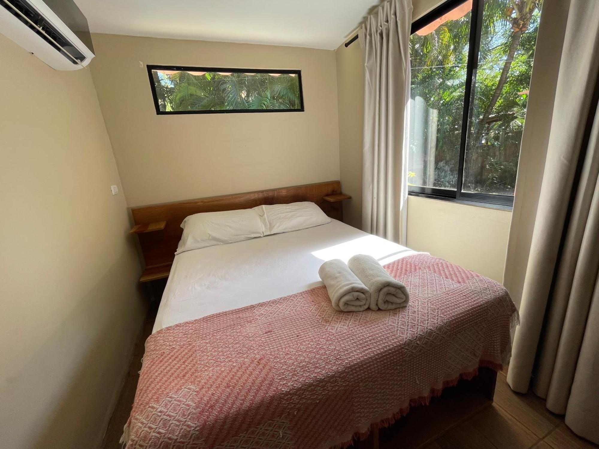 Hostel Salty Enthusiasts Share House & Playa Santa Teresa (Puntarenas)