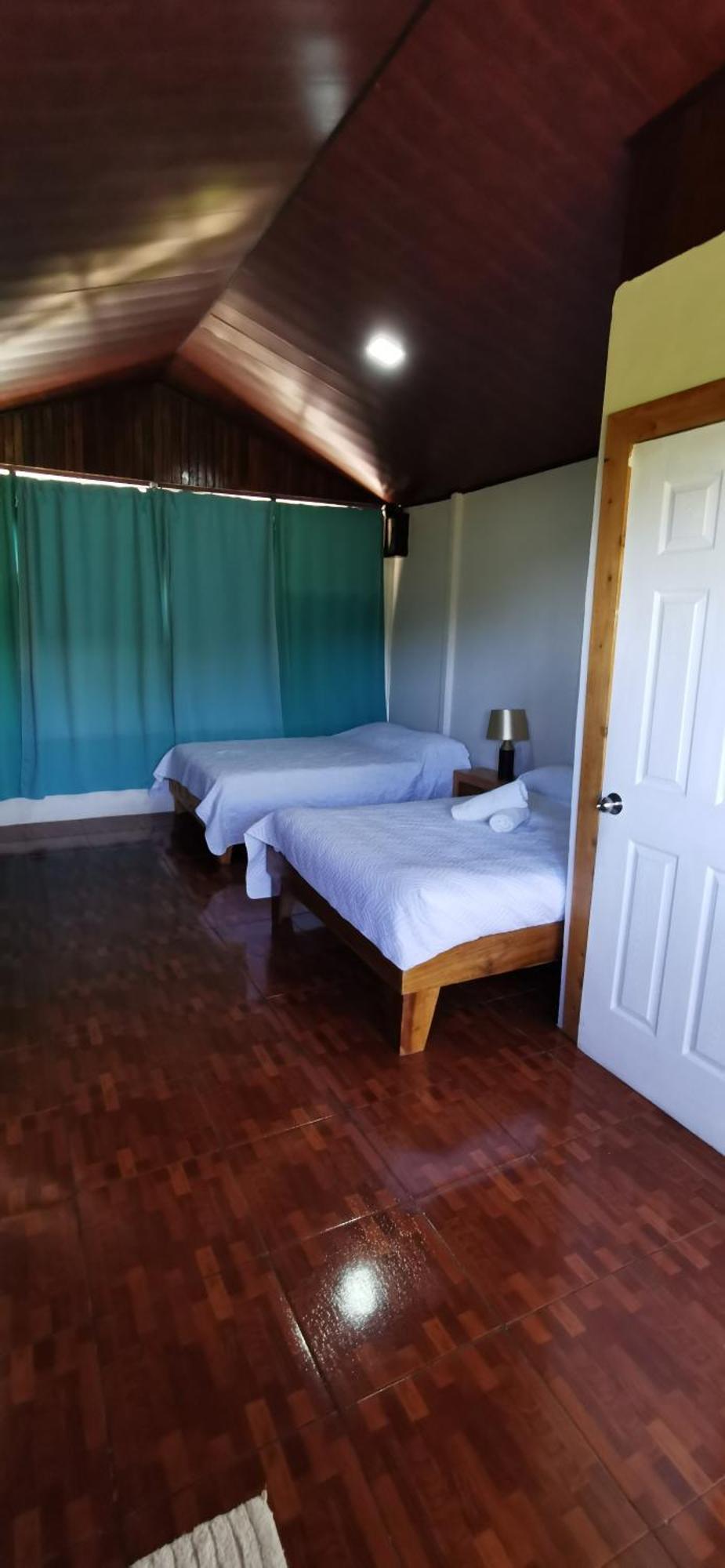 Mora's Place Hostel Monteverde