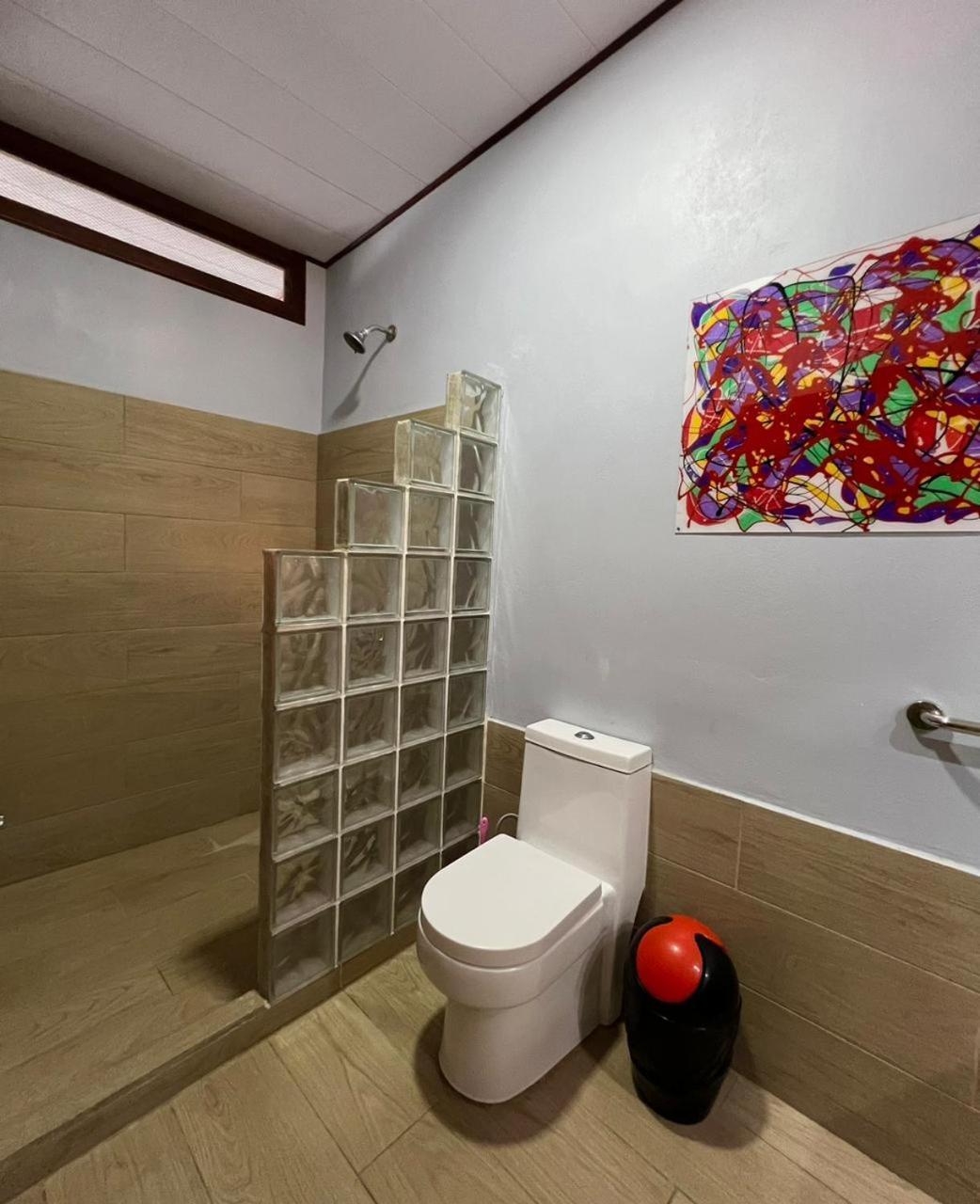 Amimodobeachrooms Inn *