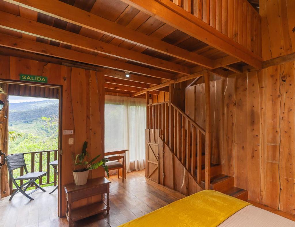 Lodge Cedrela Eco-lodge & Restaurante *