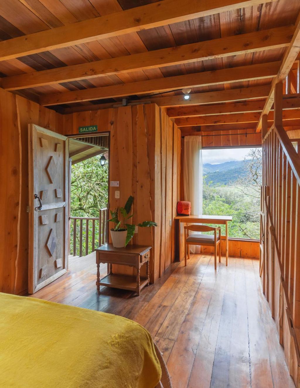 Lodge Cedrela Eco-lodge & Restaurante *