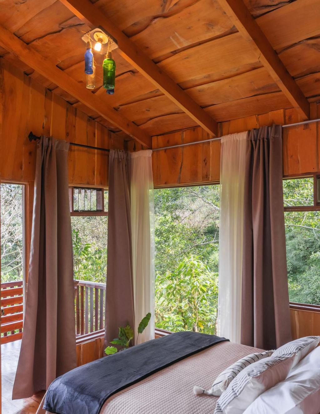 Lodge Cedrela Eco-lodge & Restaurante