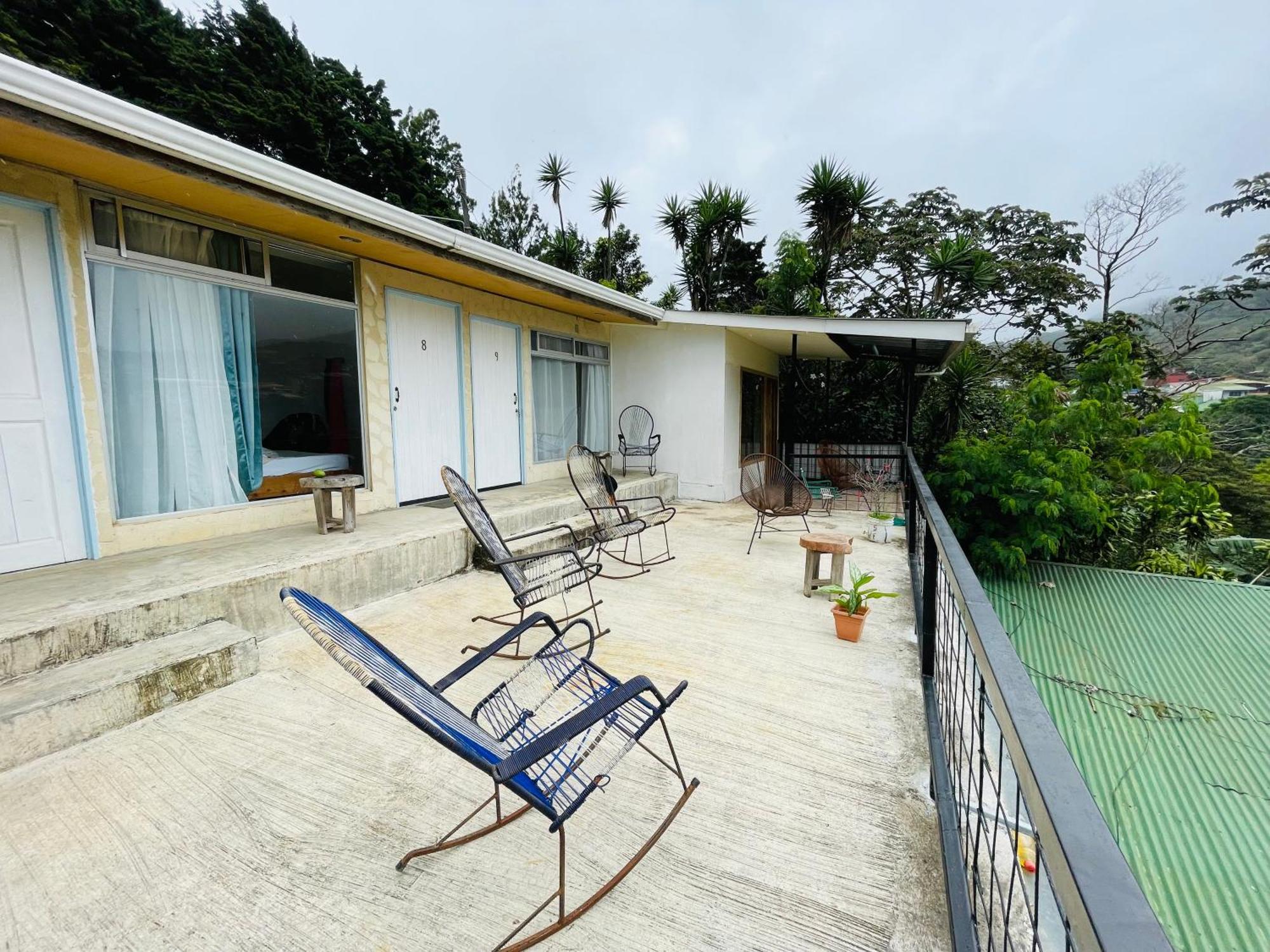 Bed & Breakfast Cabinas Nuestra Kasa