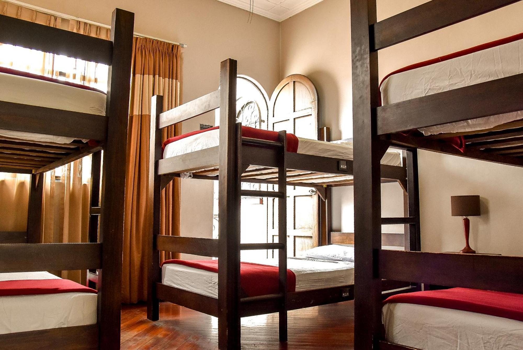 Hostel Casa Colon *
