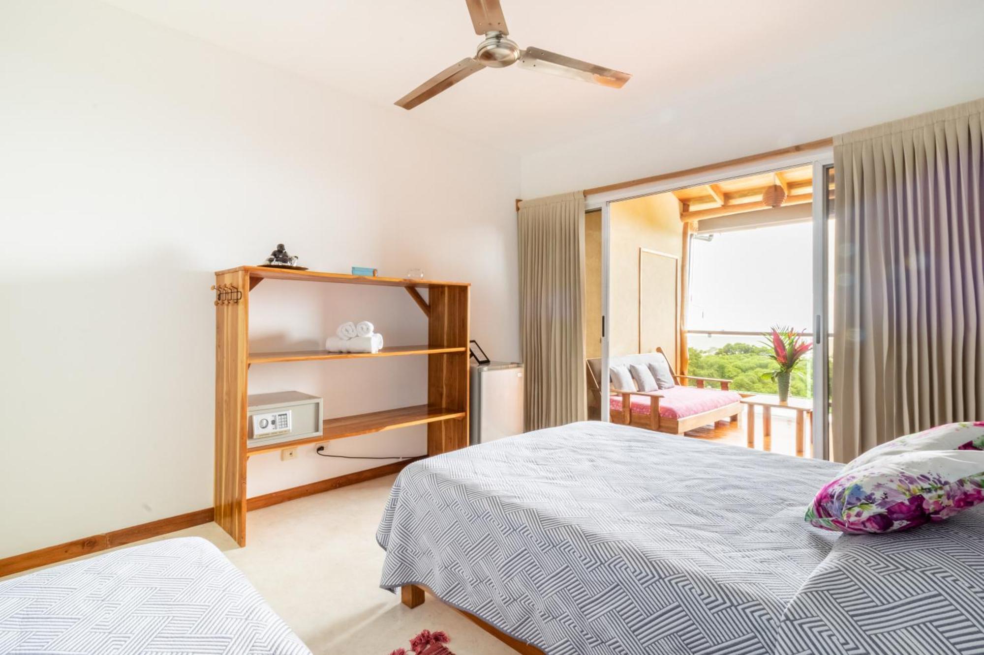 Guest house Vista Naranja Ocean View House
