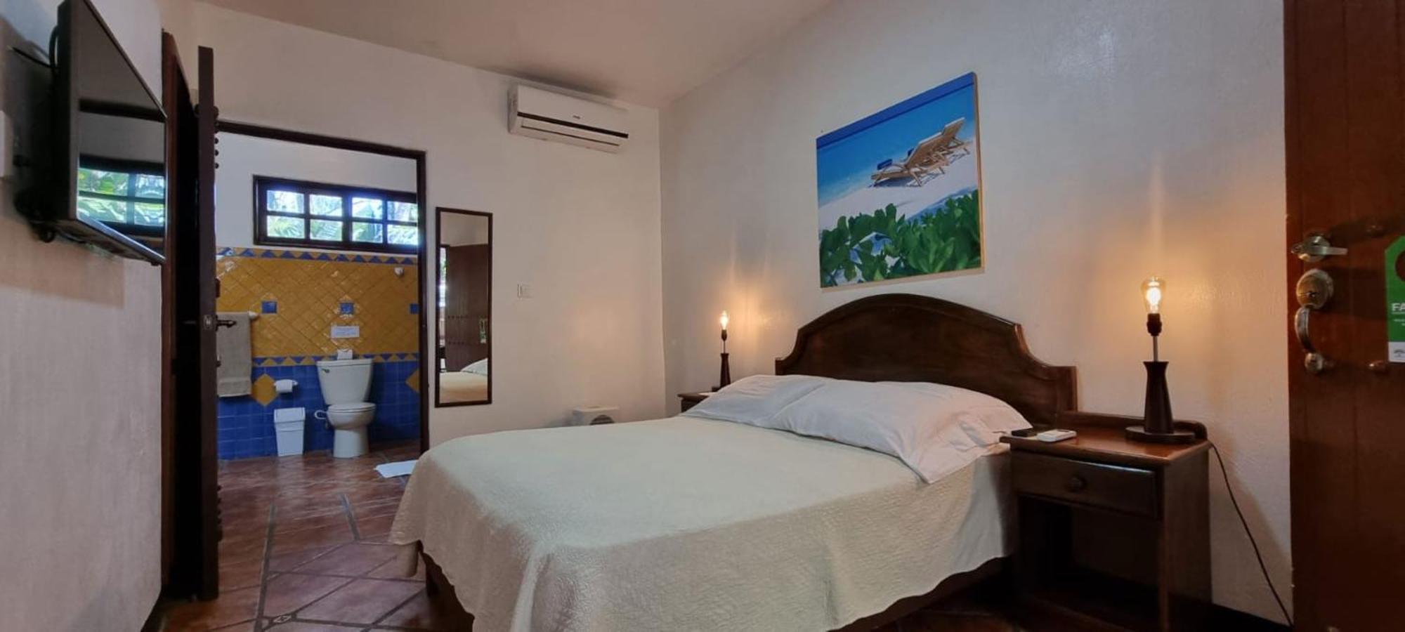 Hotel Playa Westfalia Puerto Limon