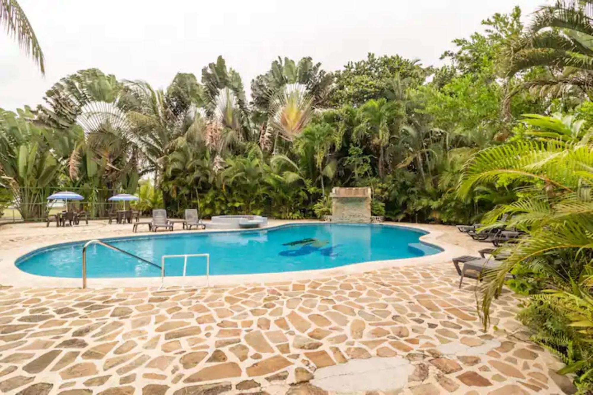 Playa Westfalia Hotel Puerto Limon