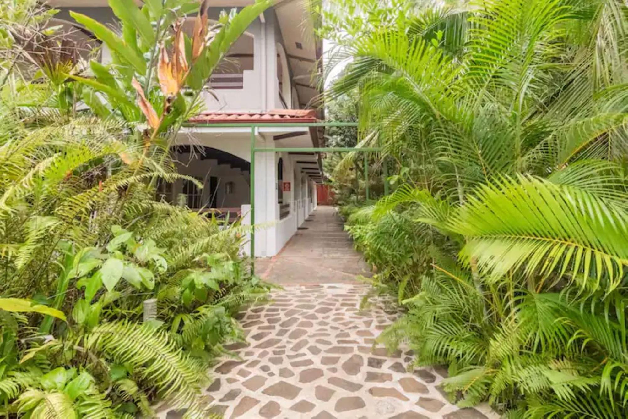 Hotel Playa Westfalia Puerto Limon