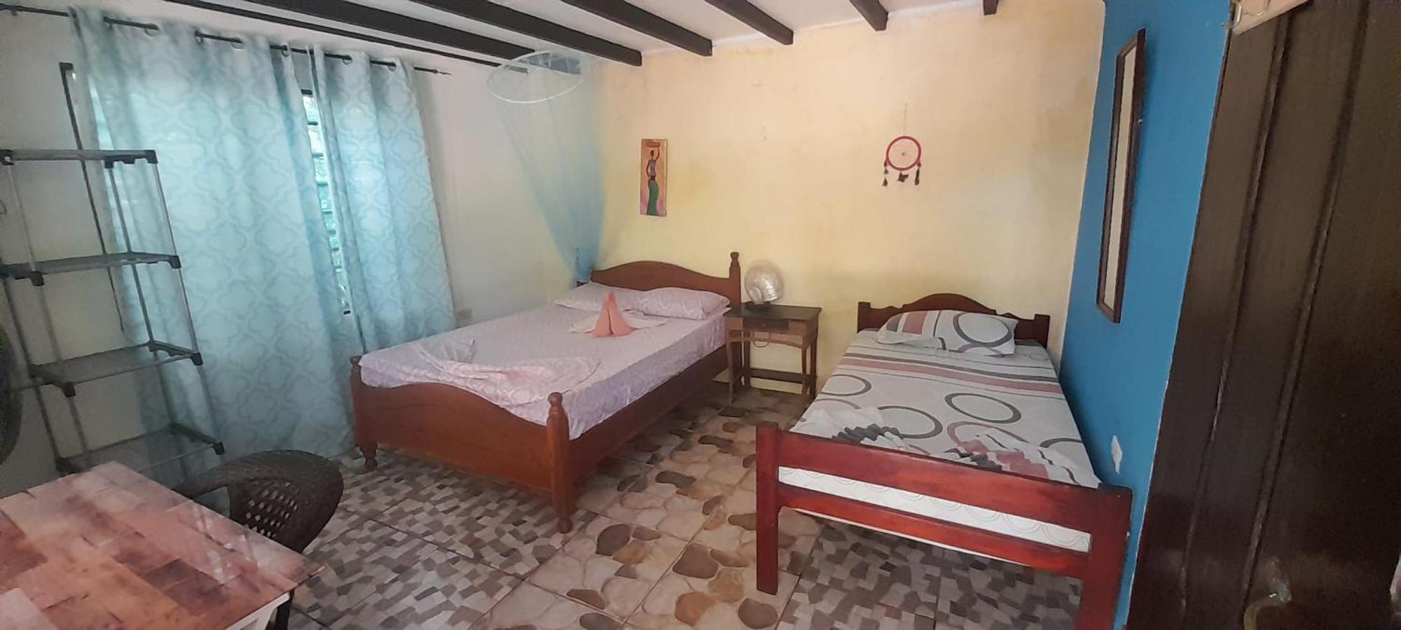Cabinas Del Mar Hostel *
