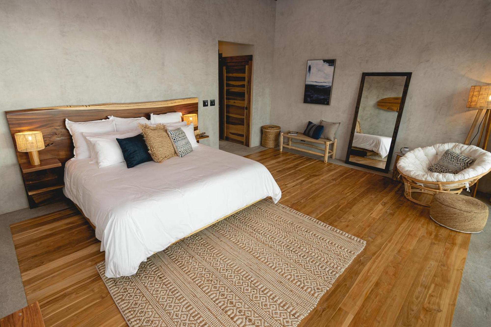 Resort Lamangata Luxury Surf *