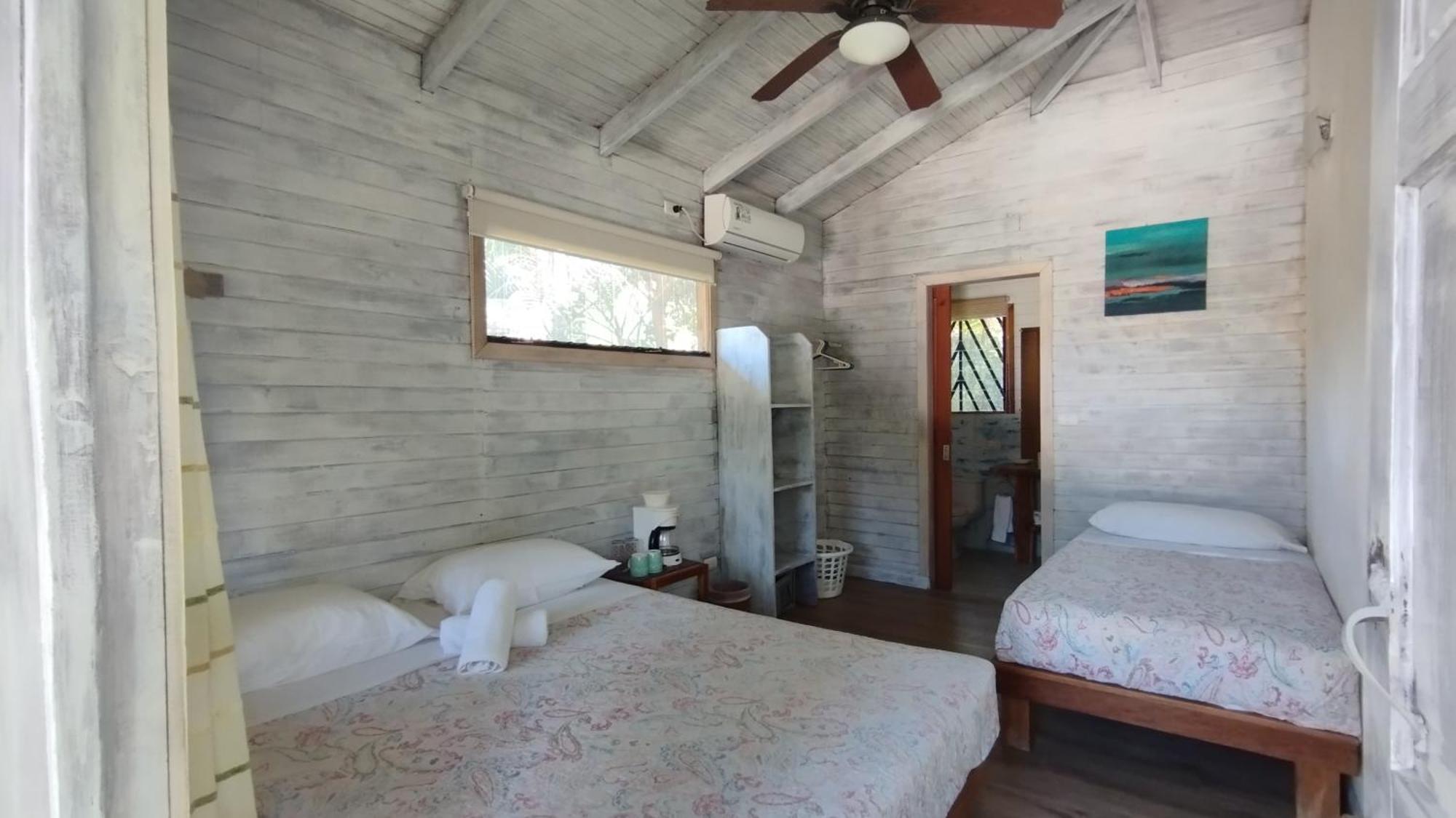 Raratonga Hotel 2*