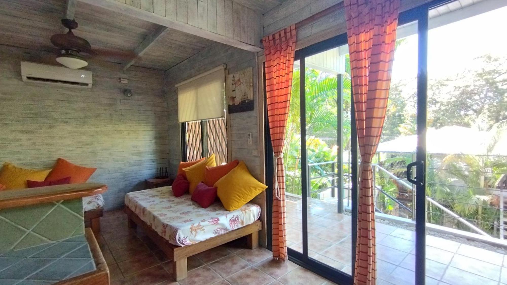 Raratonga Hotel Playa Santa Teresa (Puntarenas)