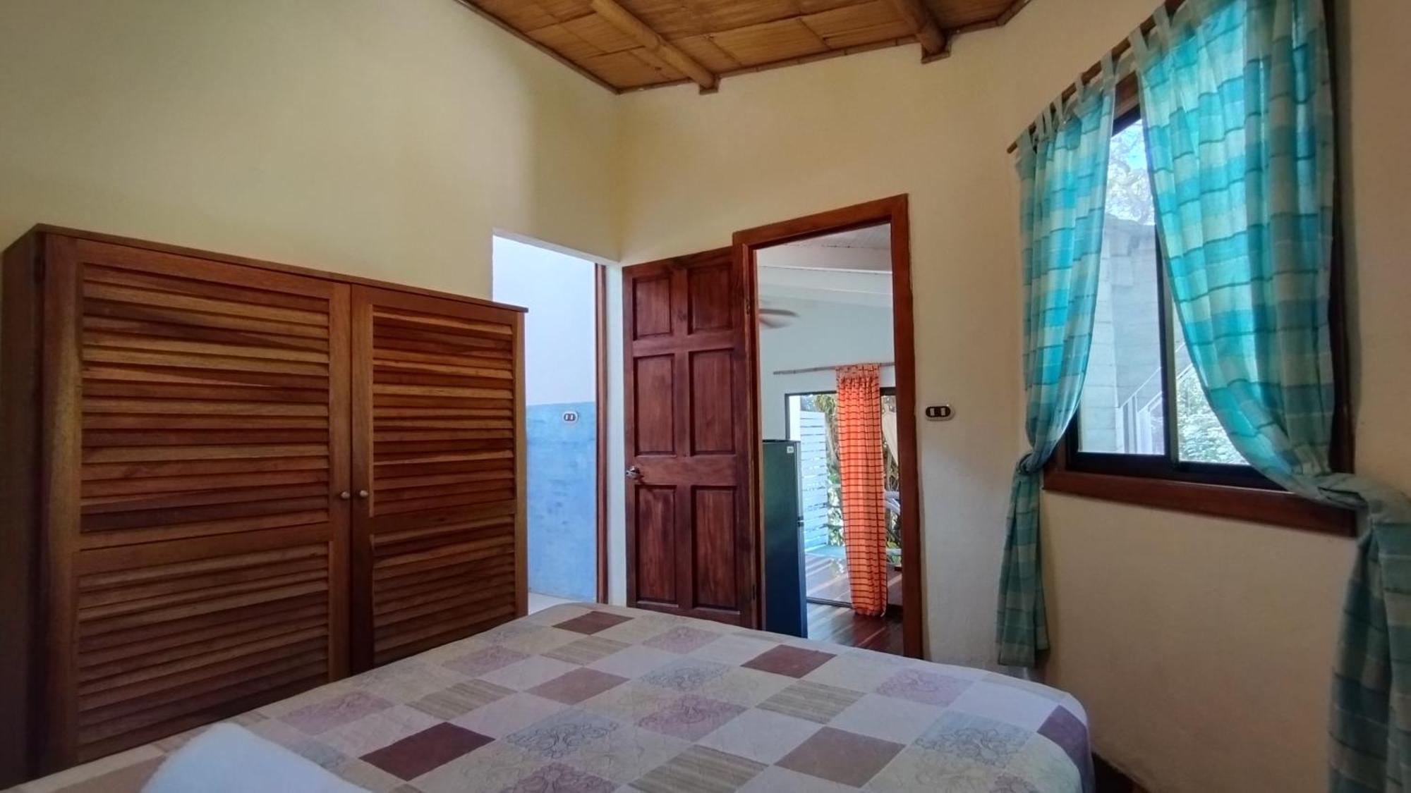 Raratonga Hotel 2*