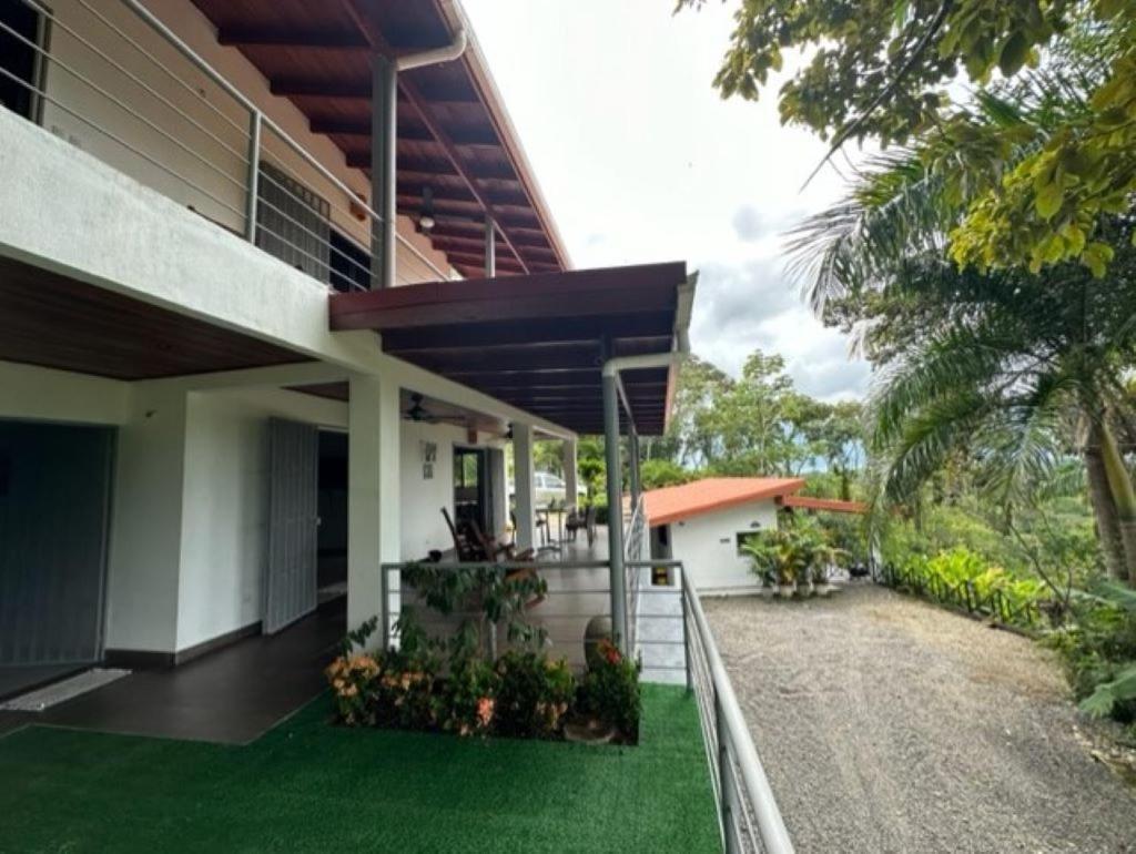 Villa Lambeau 3 Ocean View - 2br 3 Ba