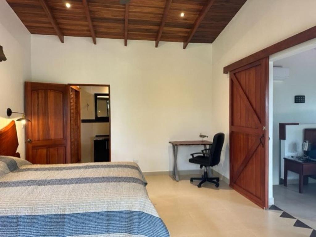 Villa Lambeau 3 Ocean View - 2br 3 Ba *