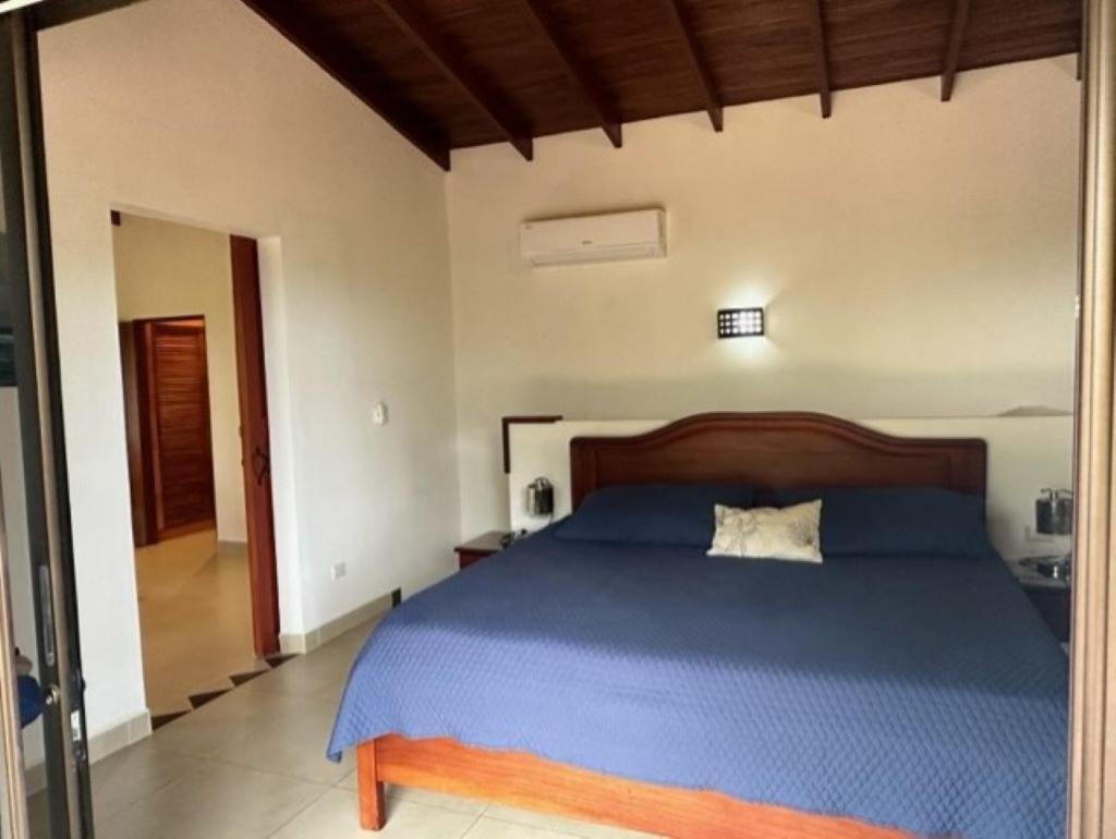 Lambeau 3 Ocean View - 2br 3 Ba Villa *