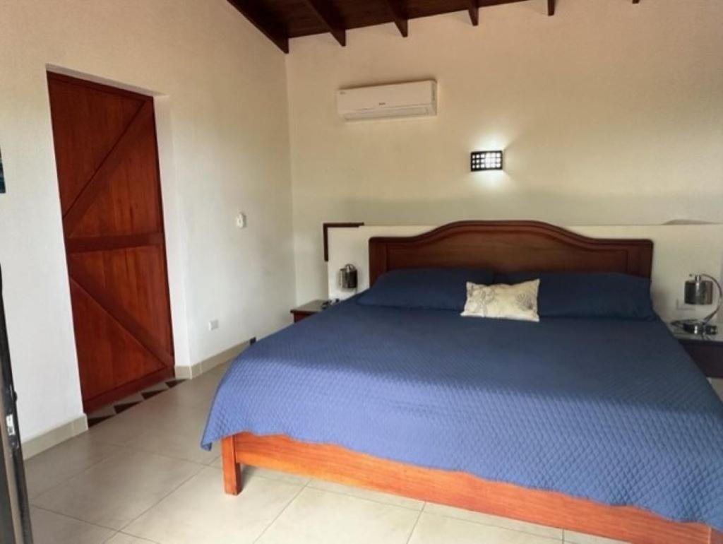 Villa Lambeau 3 Ocean View - 2br 3 Ba