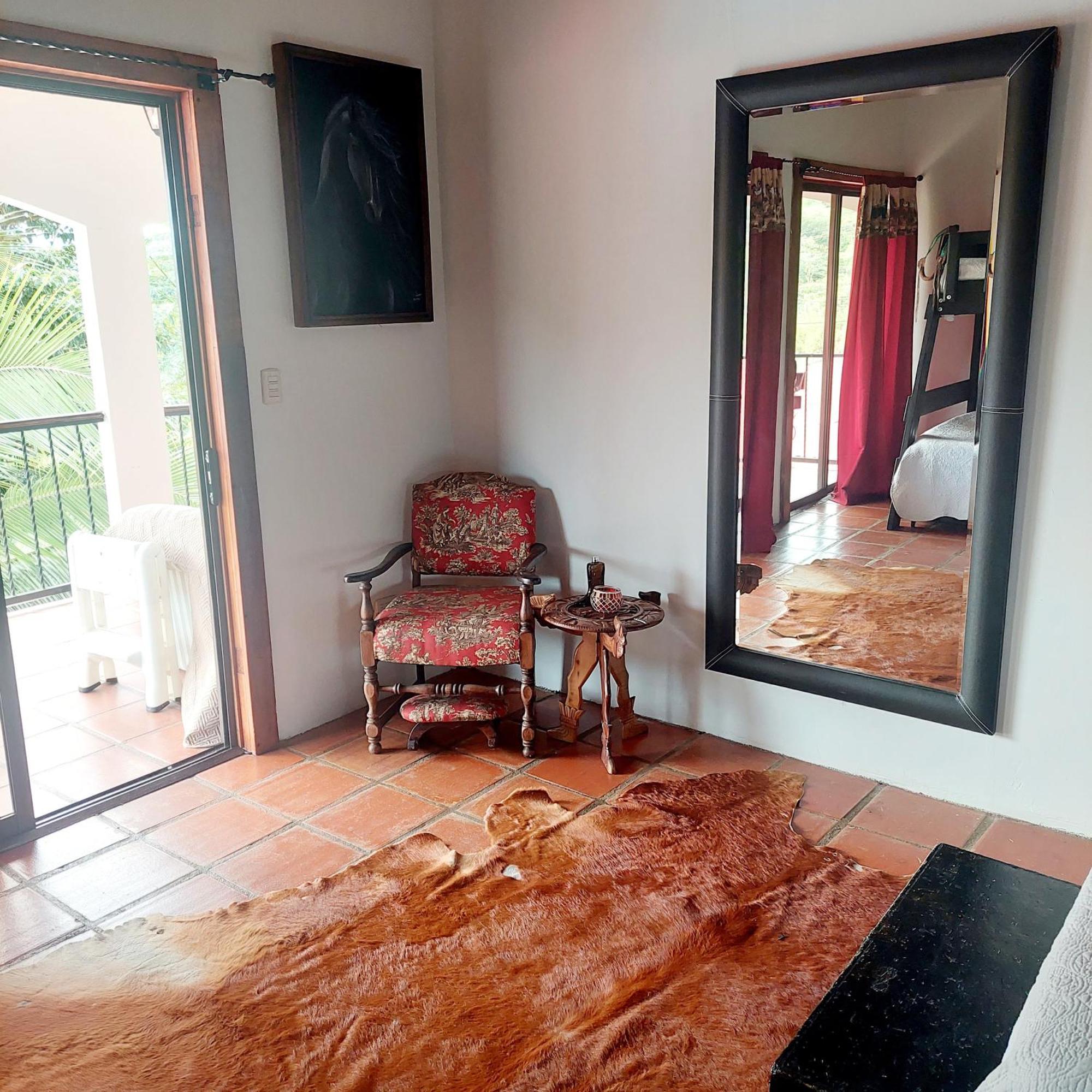Hotel Toucan Lane And Restaurant Nuevo Arenal