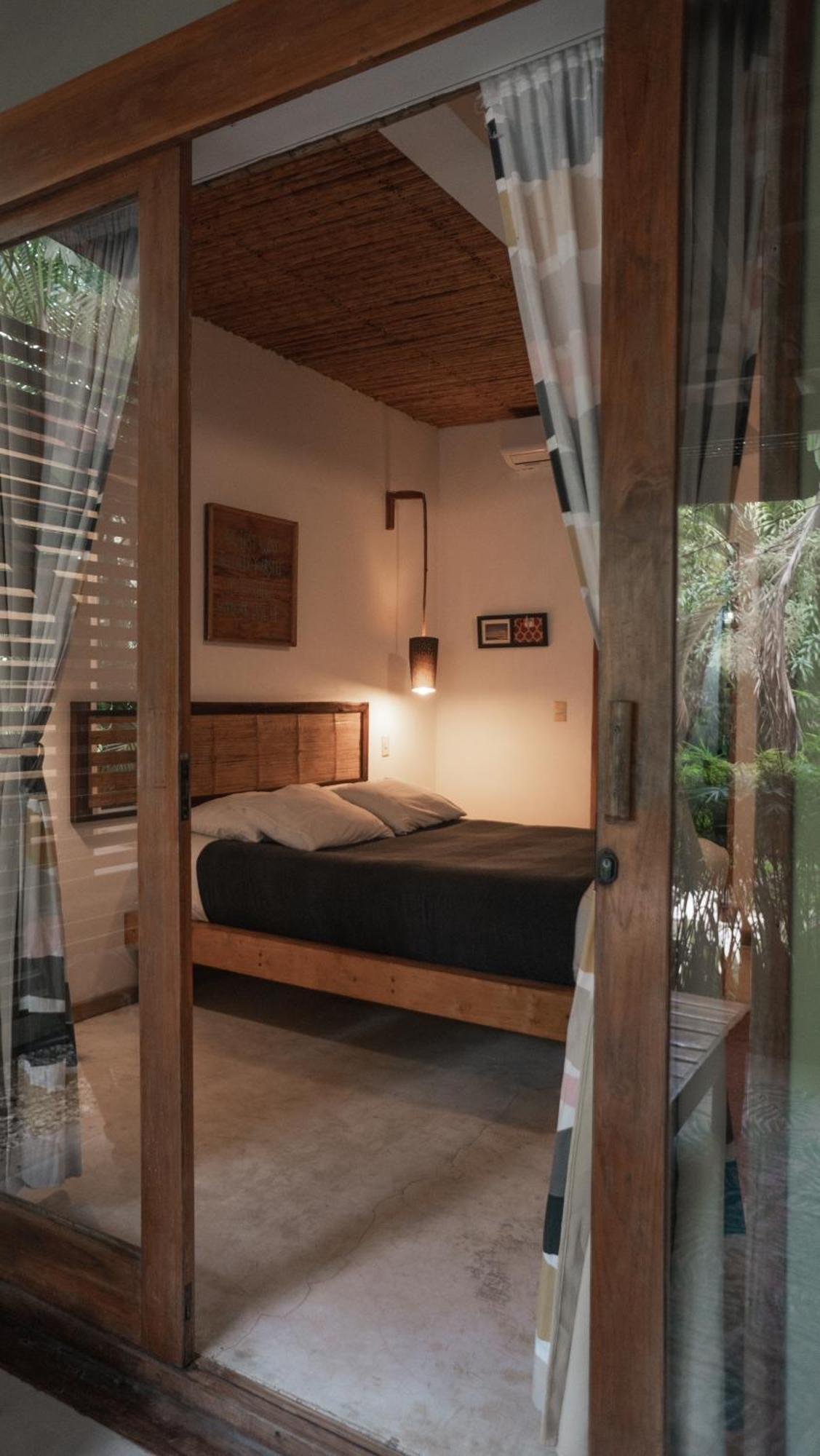 Griss & Lodge Playa Santa Teresa (Puntarenas)
