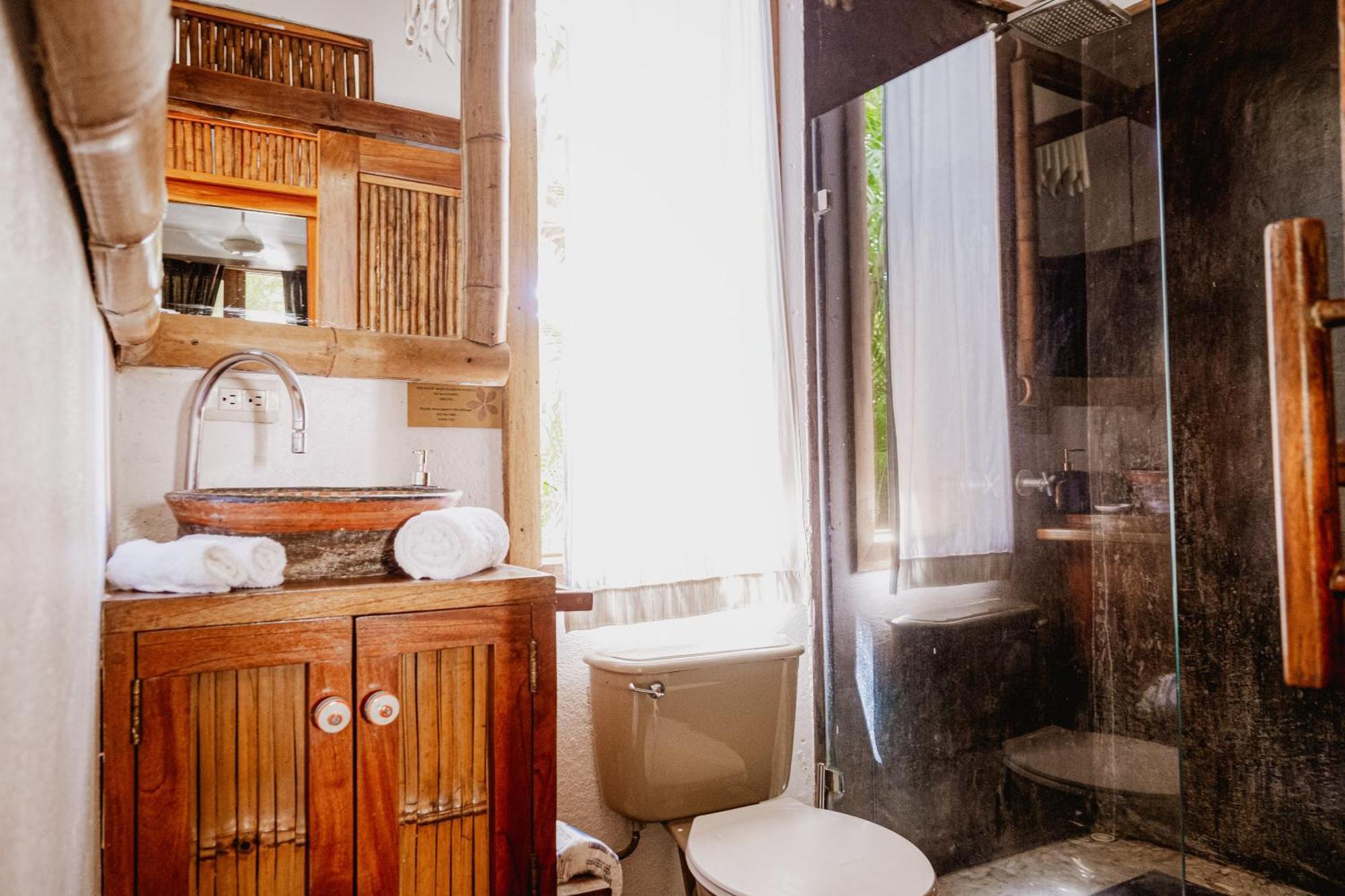 Lodge Griss & Playa Santa Teresa (Puntarenas)