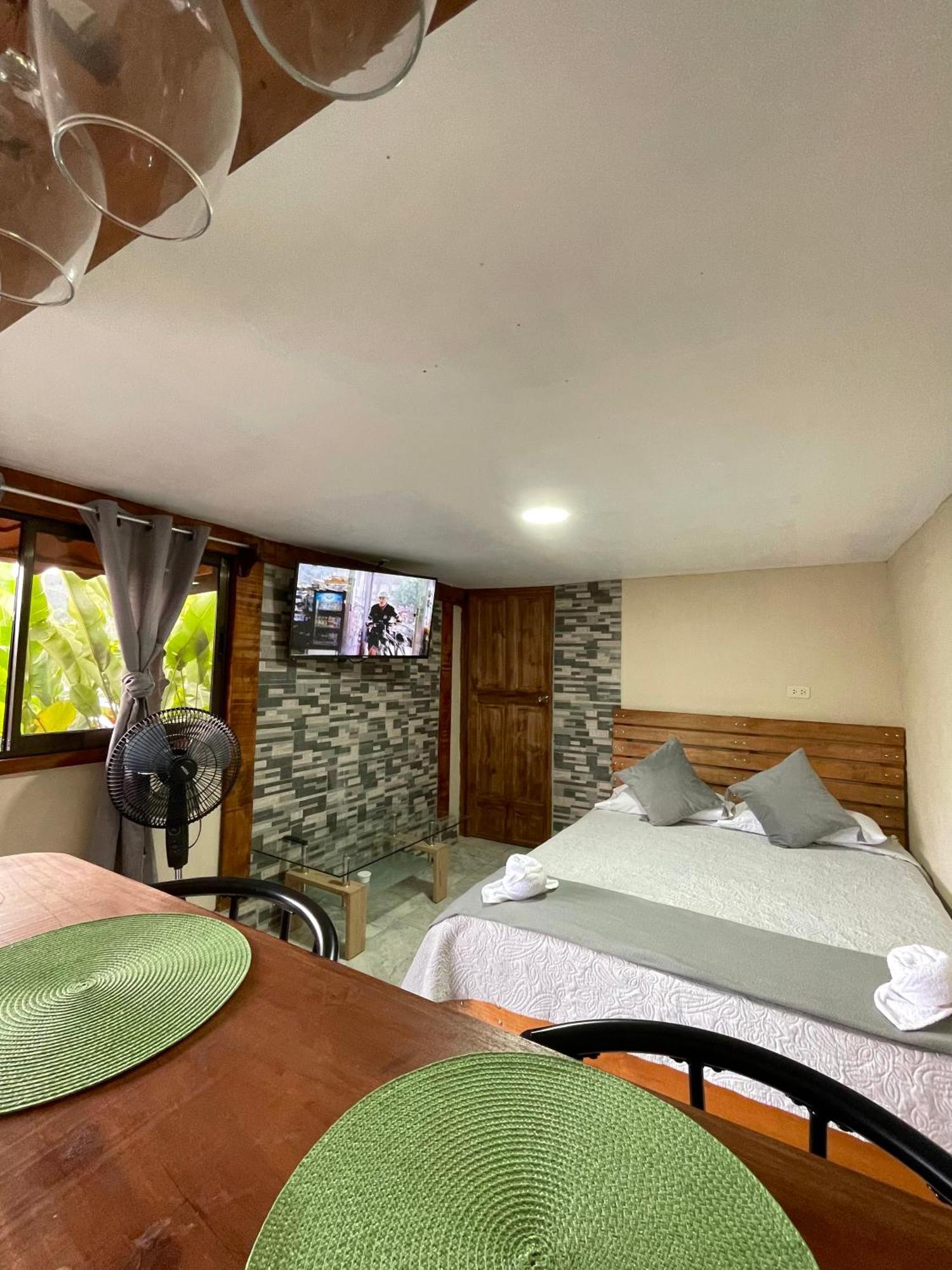 Dreams Orosi Guest house *