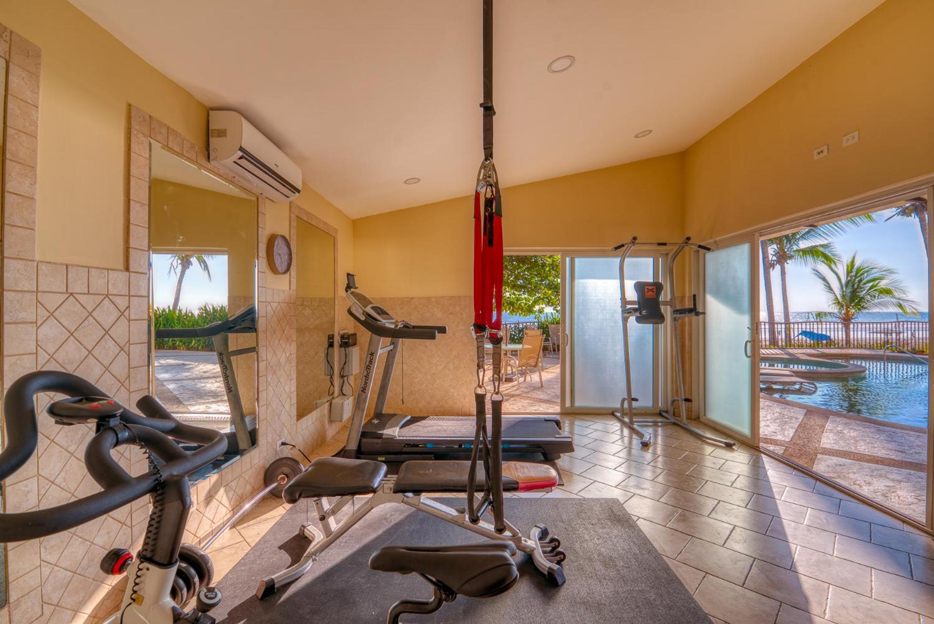 Secretjaco - Luxury Front Penthouse With Pool & Jacuzzi Hotel