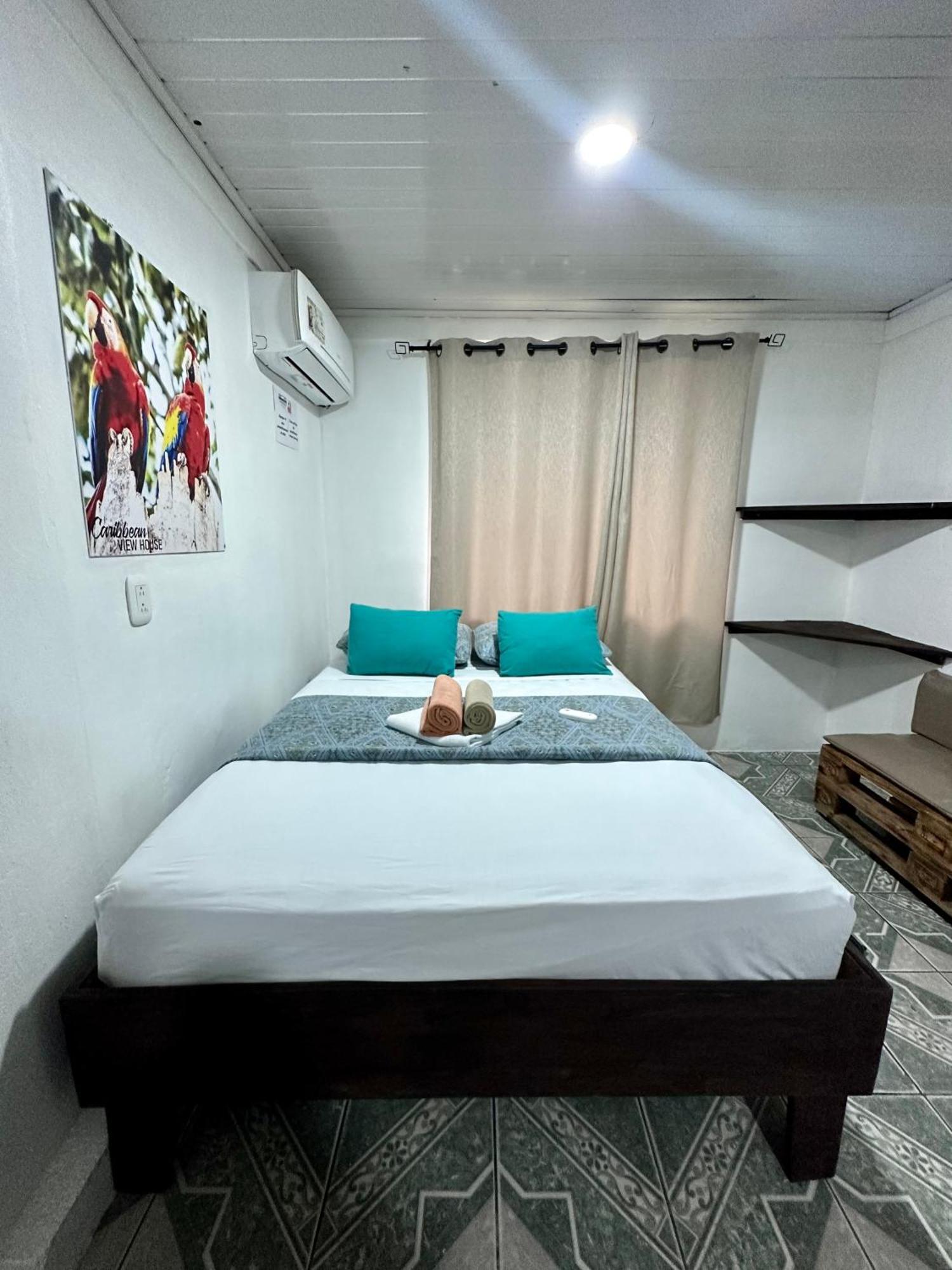 Caribbean View House Guest house *