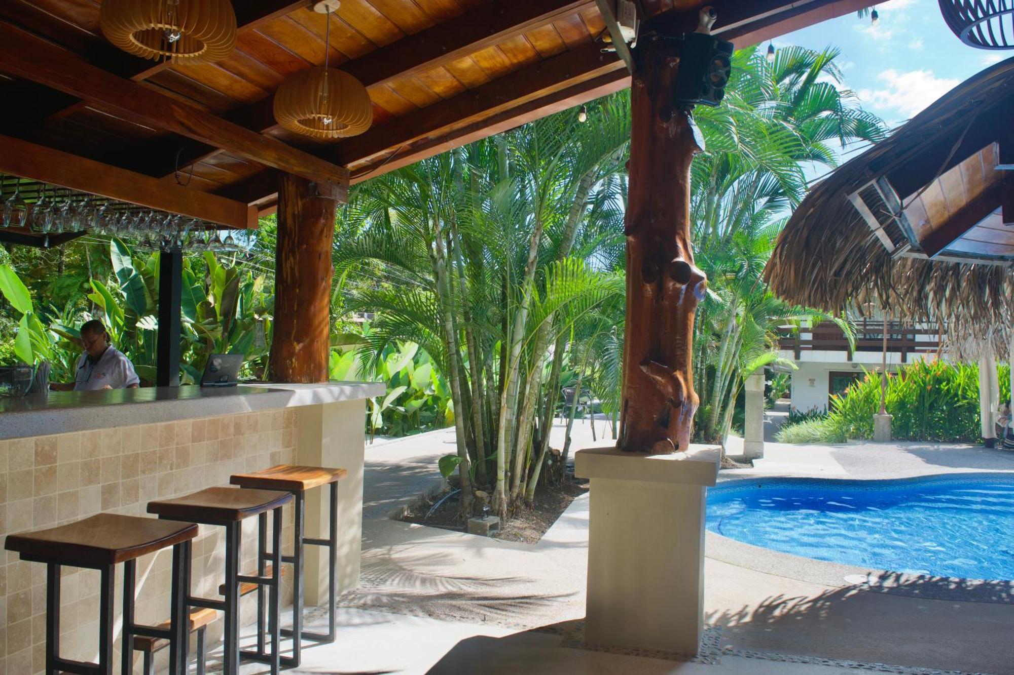 Playa Espadilla & Gardens Hotel