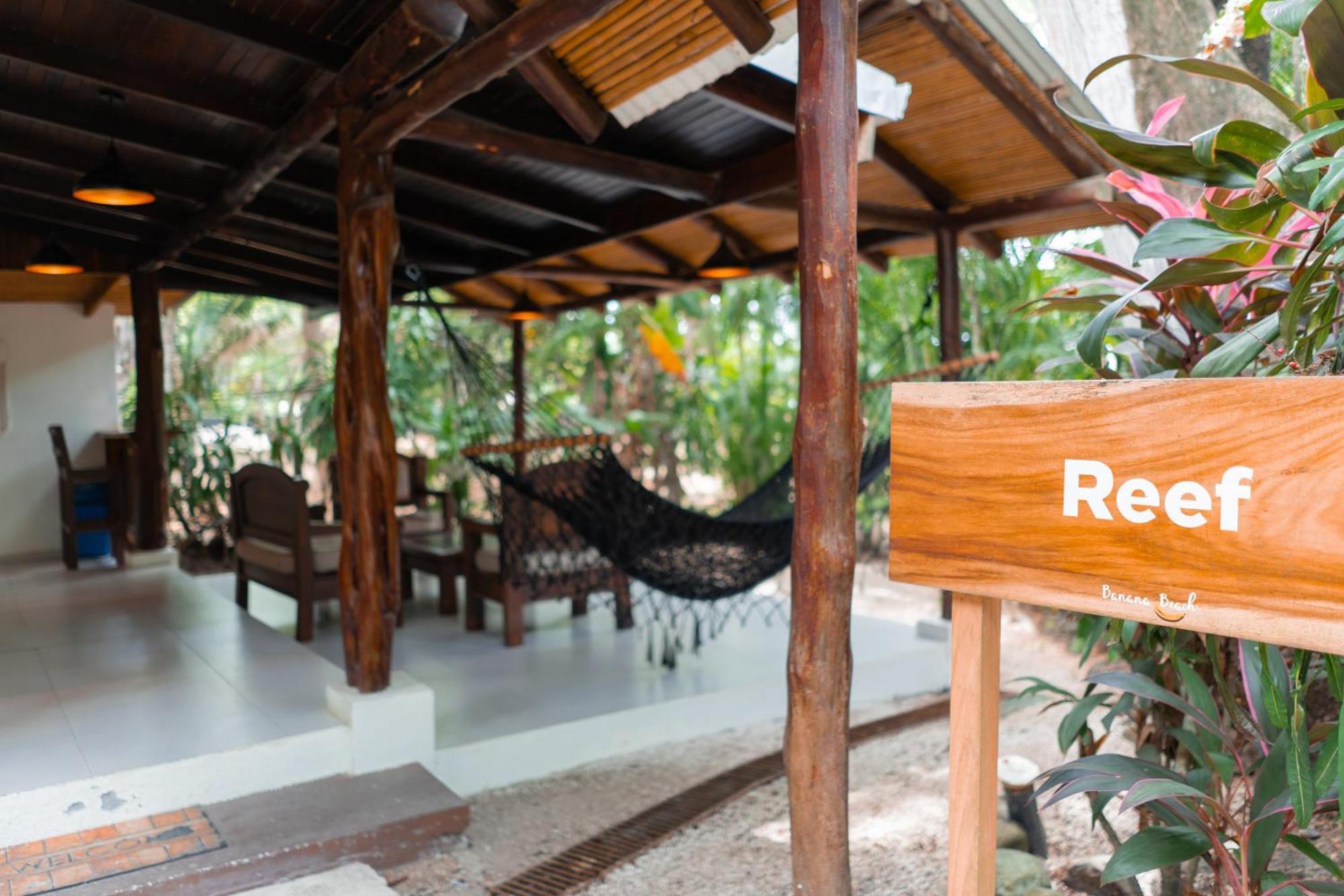 Banana Hotel 3*