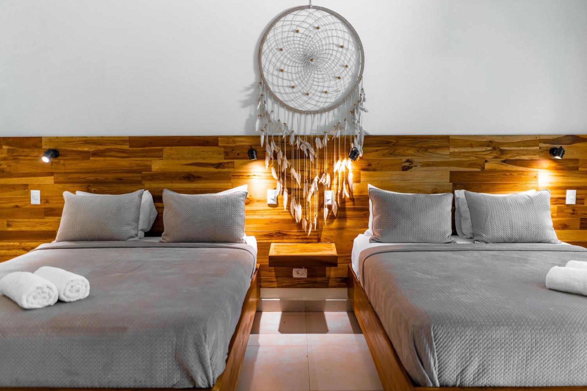 Banana Hotel