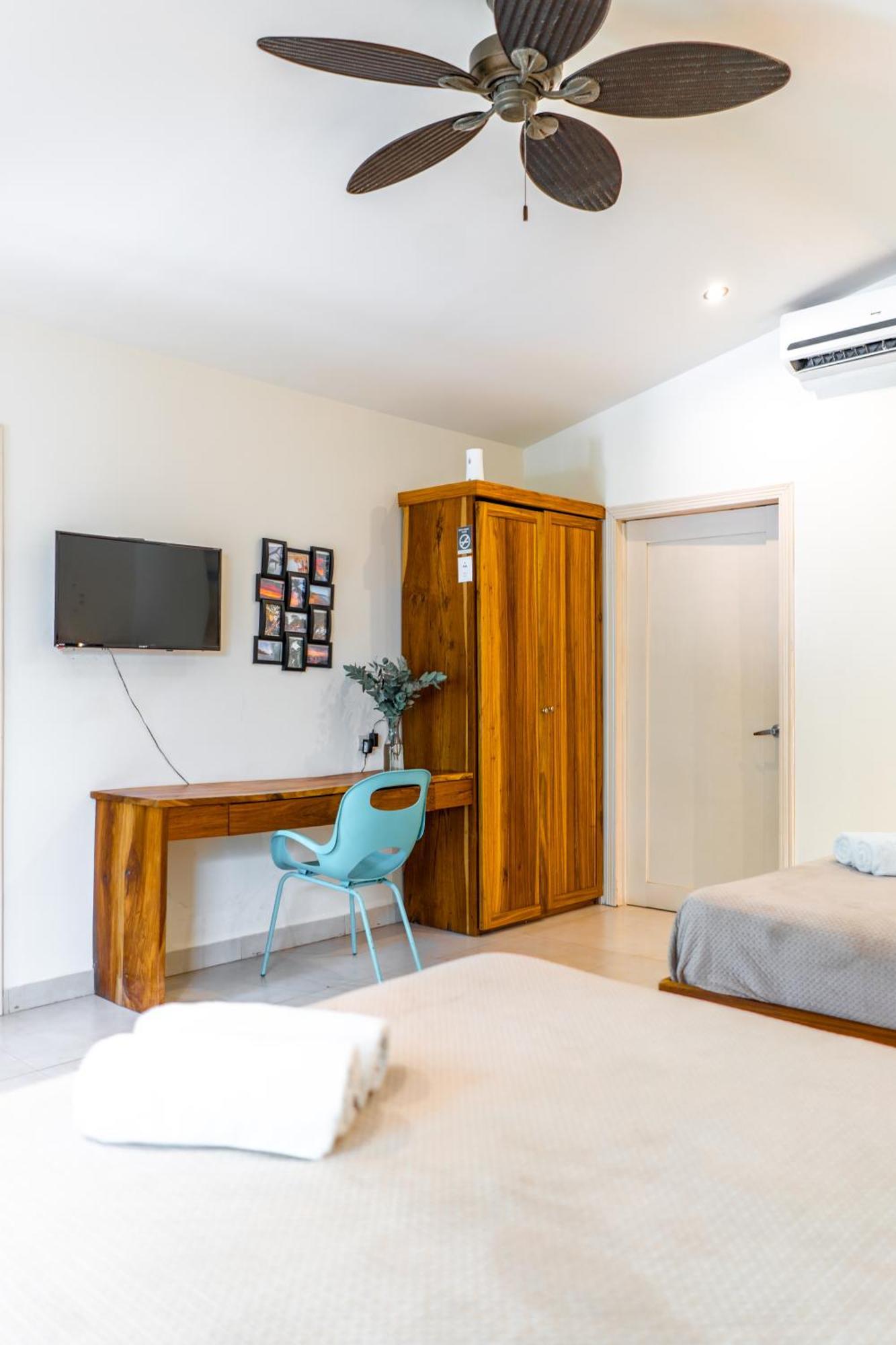 Hotel Banana 3*