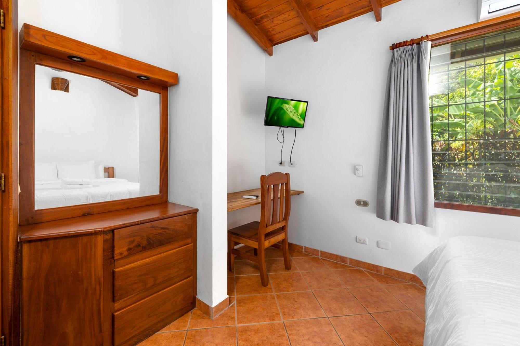 Bahia Esmeralda Potrero (Guanacaste)