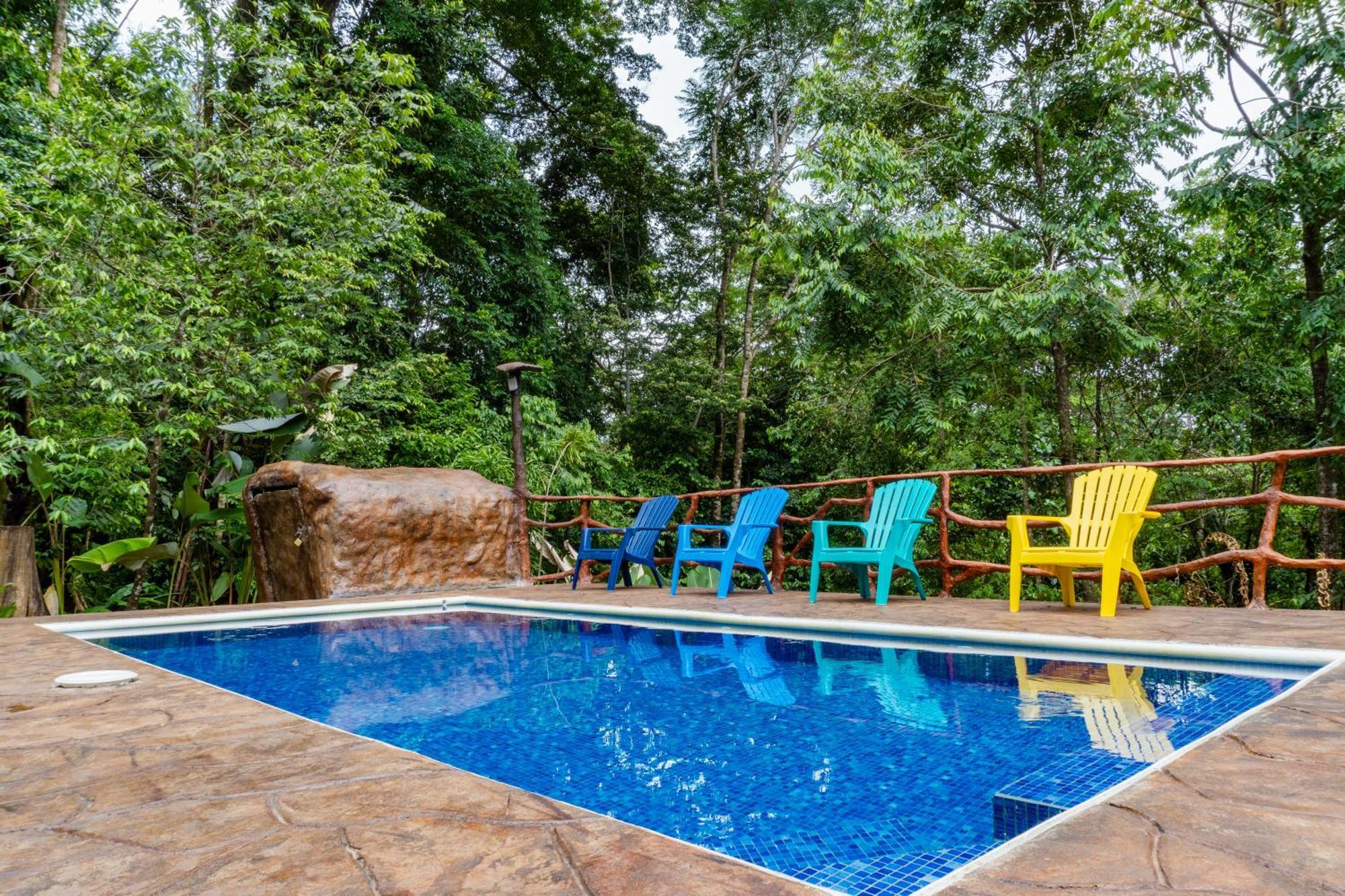 Hidden Paradise Hotel 3*