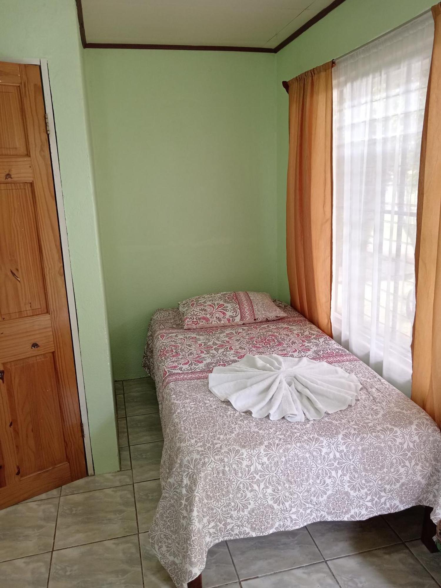 Inn Rural Rio Celeste 2*