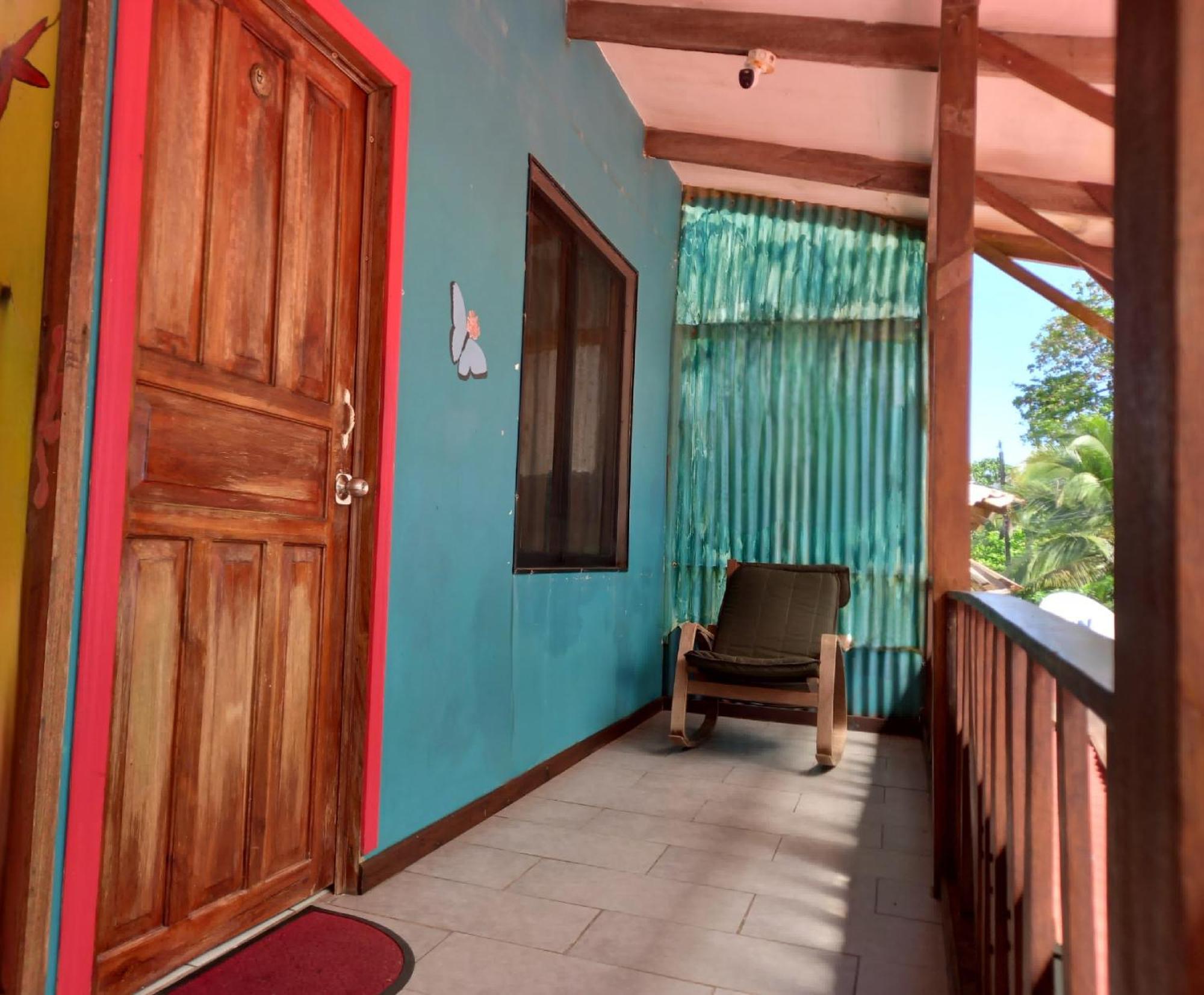 Tortuguero Adventures Beach House * Tortuguero