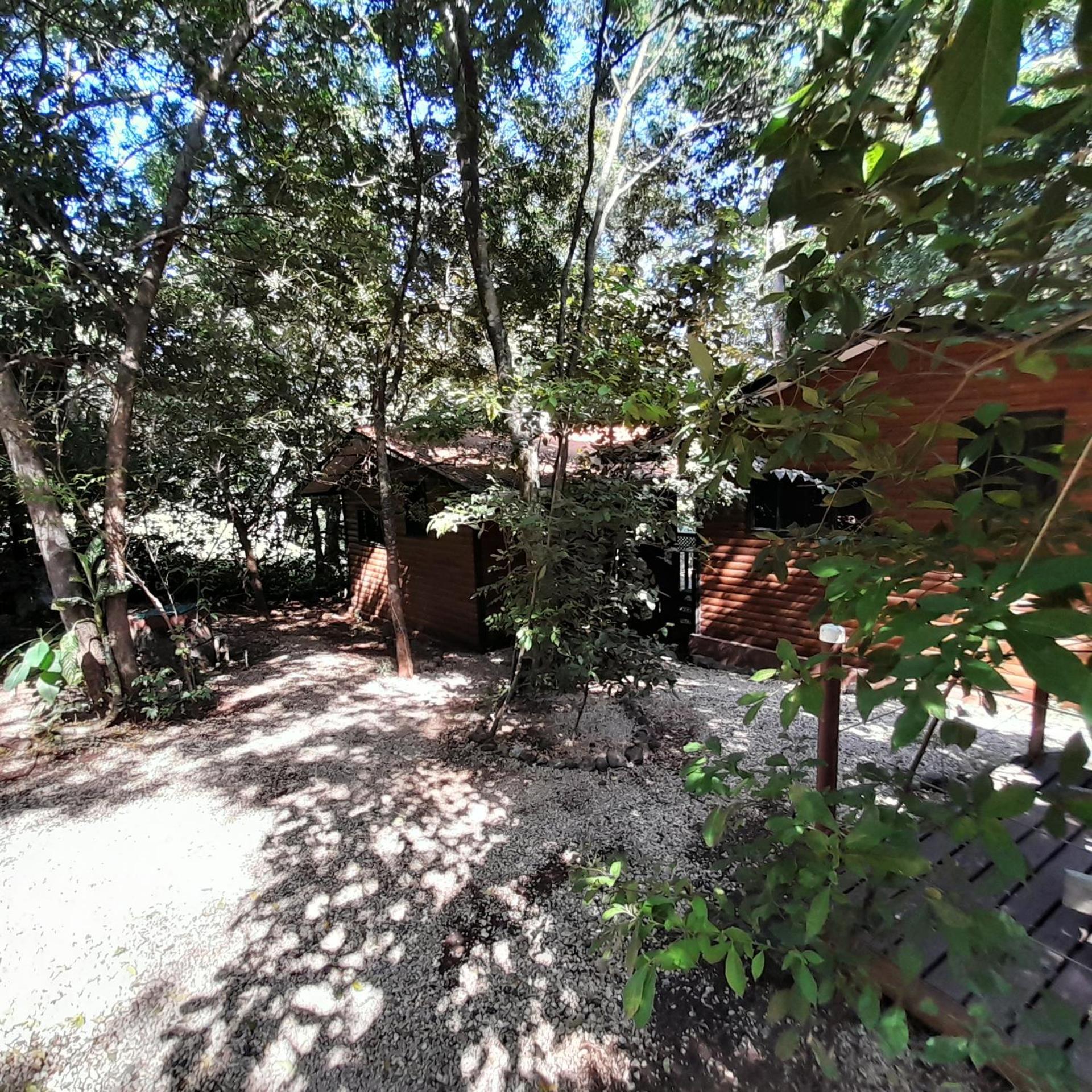 Cabinas La Playa 3*