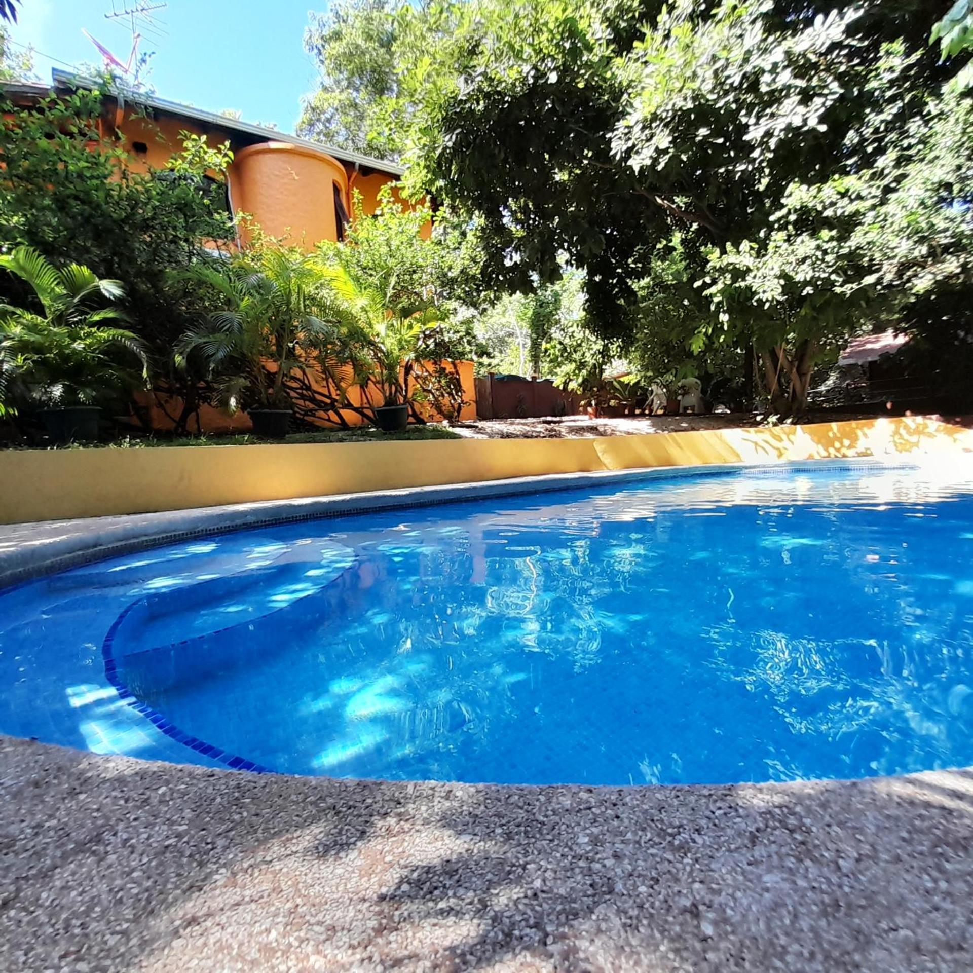 Hotel Cabinas La Playa 3*
