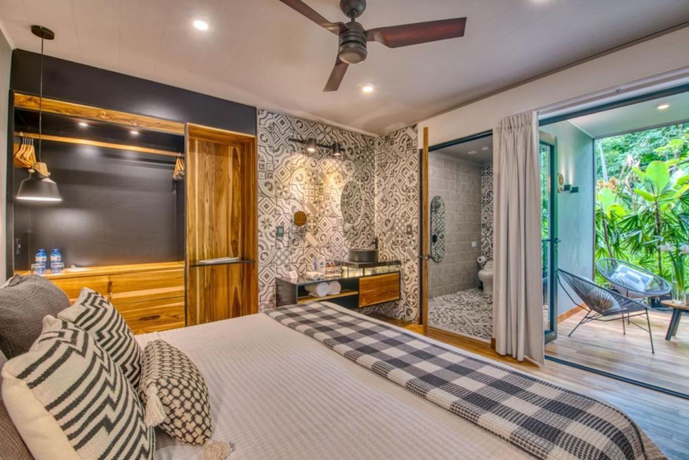 Awa Hotel 4*
