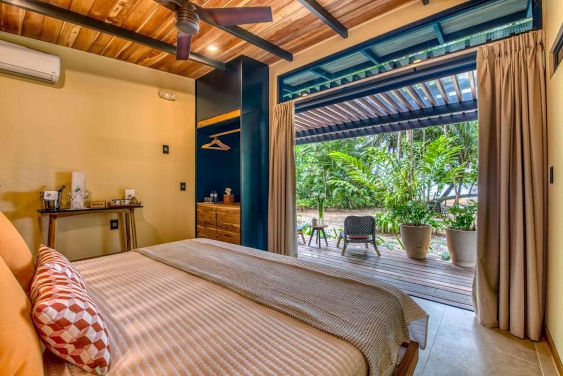 Hotel Awa