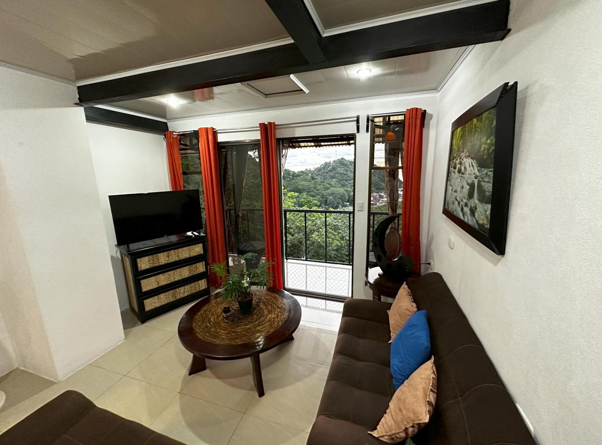 Vista Del Pacifico. Apartment Quepos