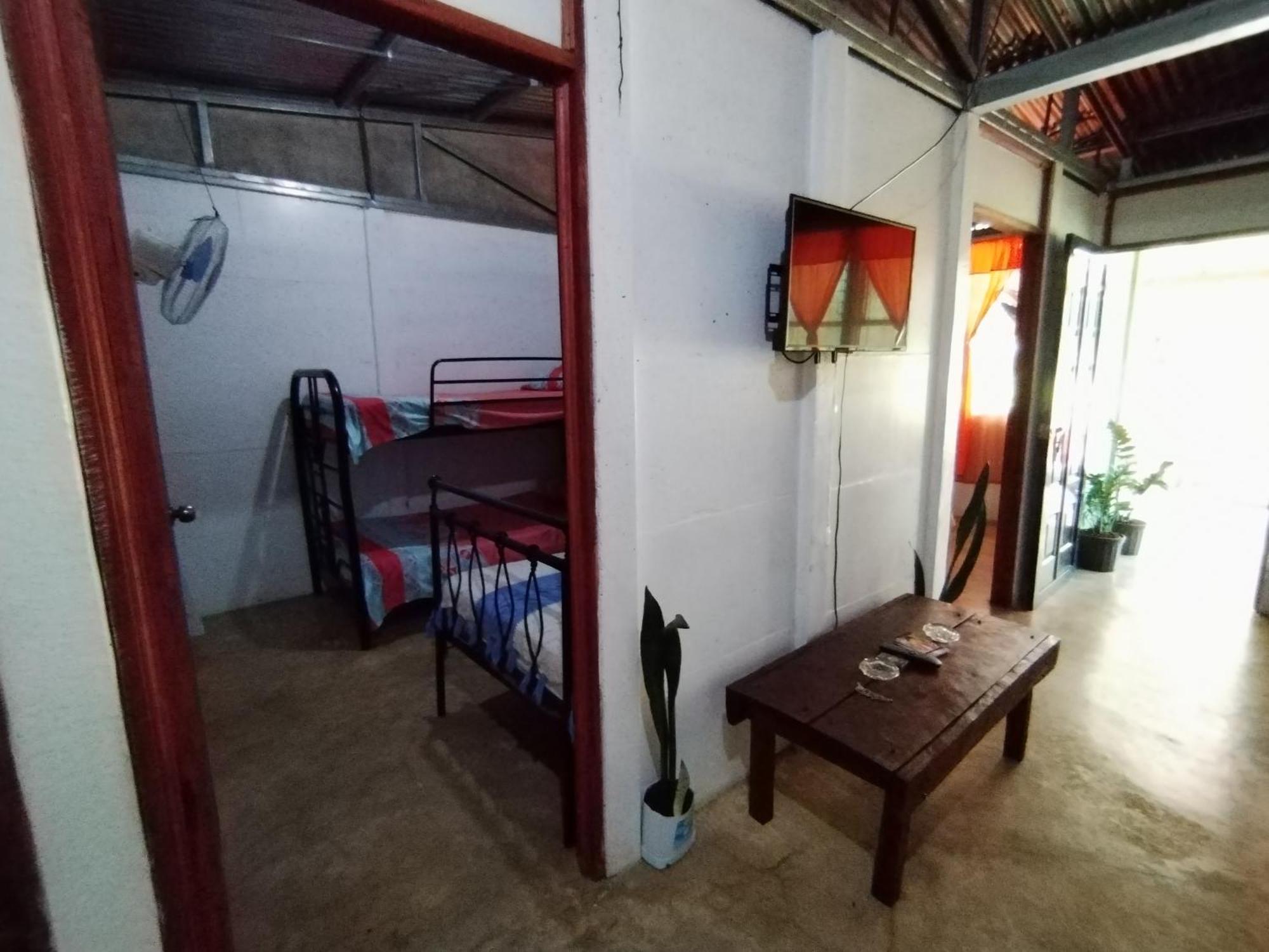Maricel House Apartment *