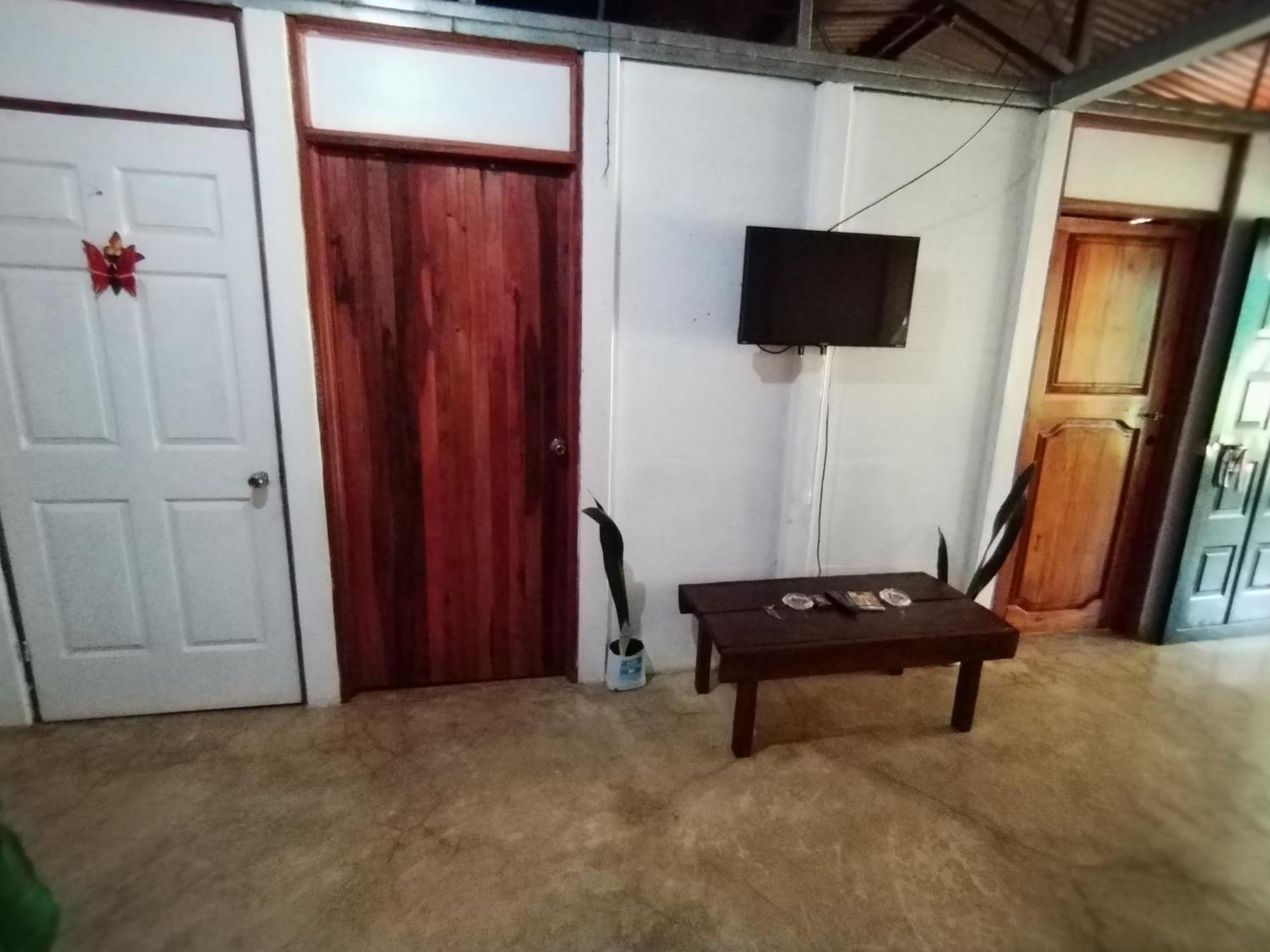 Maricel House Apartment *