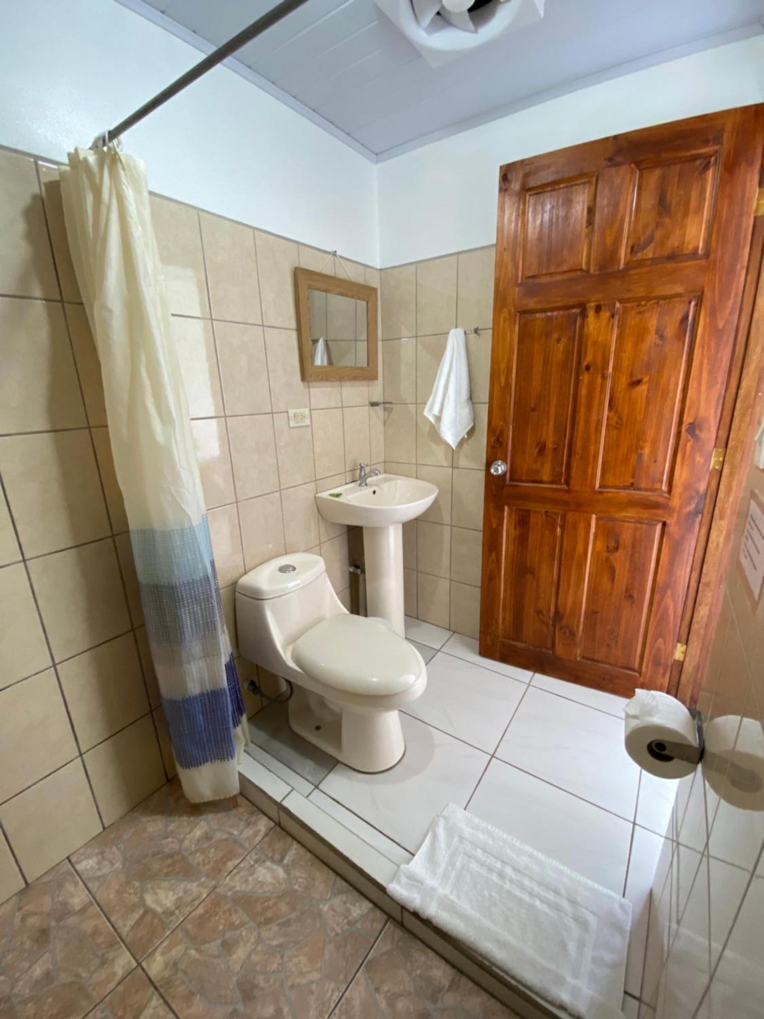 Cabinas Nuestra Kasa * Monteverde
