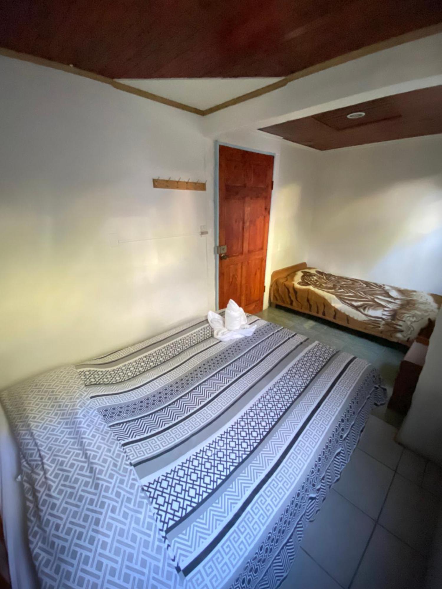 Cabinas Nuestra Kasa Bed & Breakfast *
