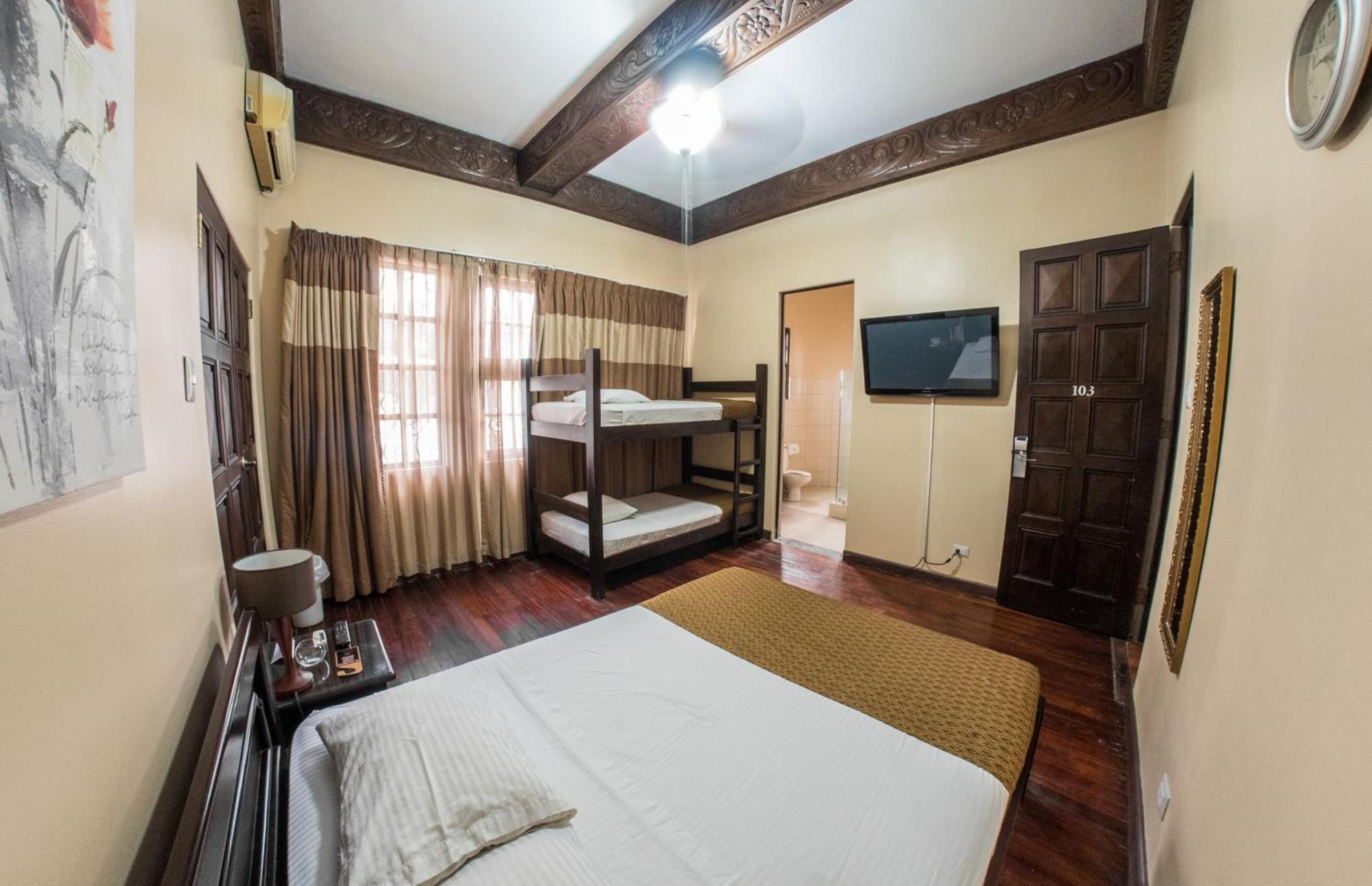 Hostel Casa Colon *