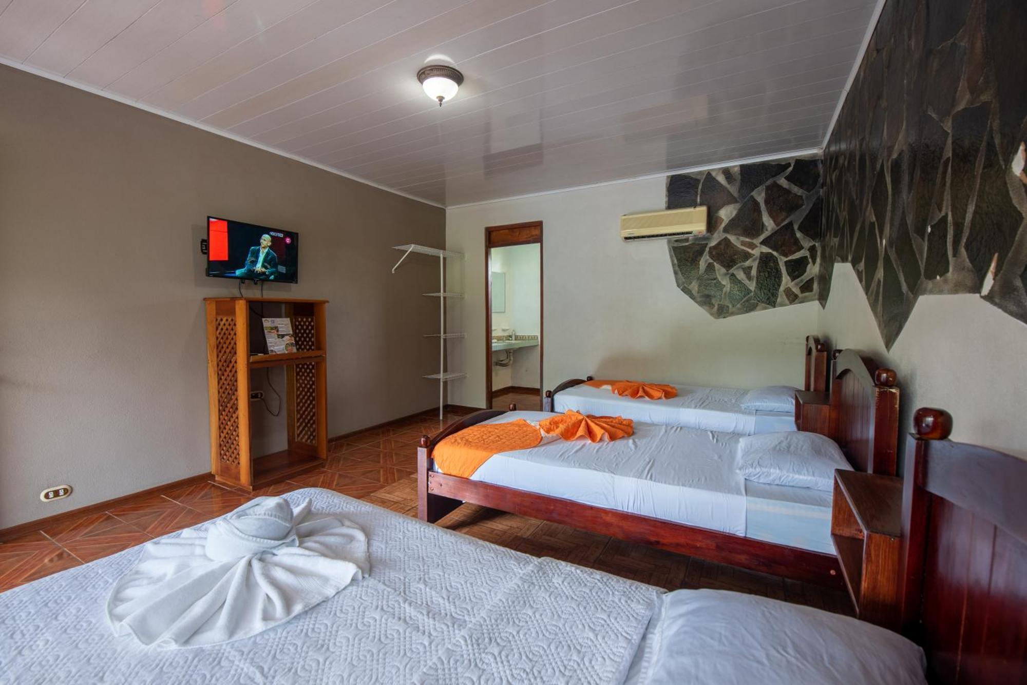 & Hot Springs Sueno Dorado Hotel