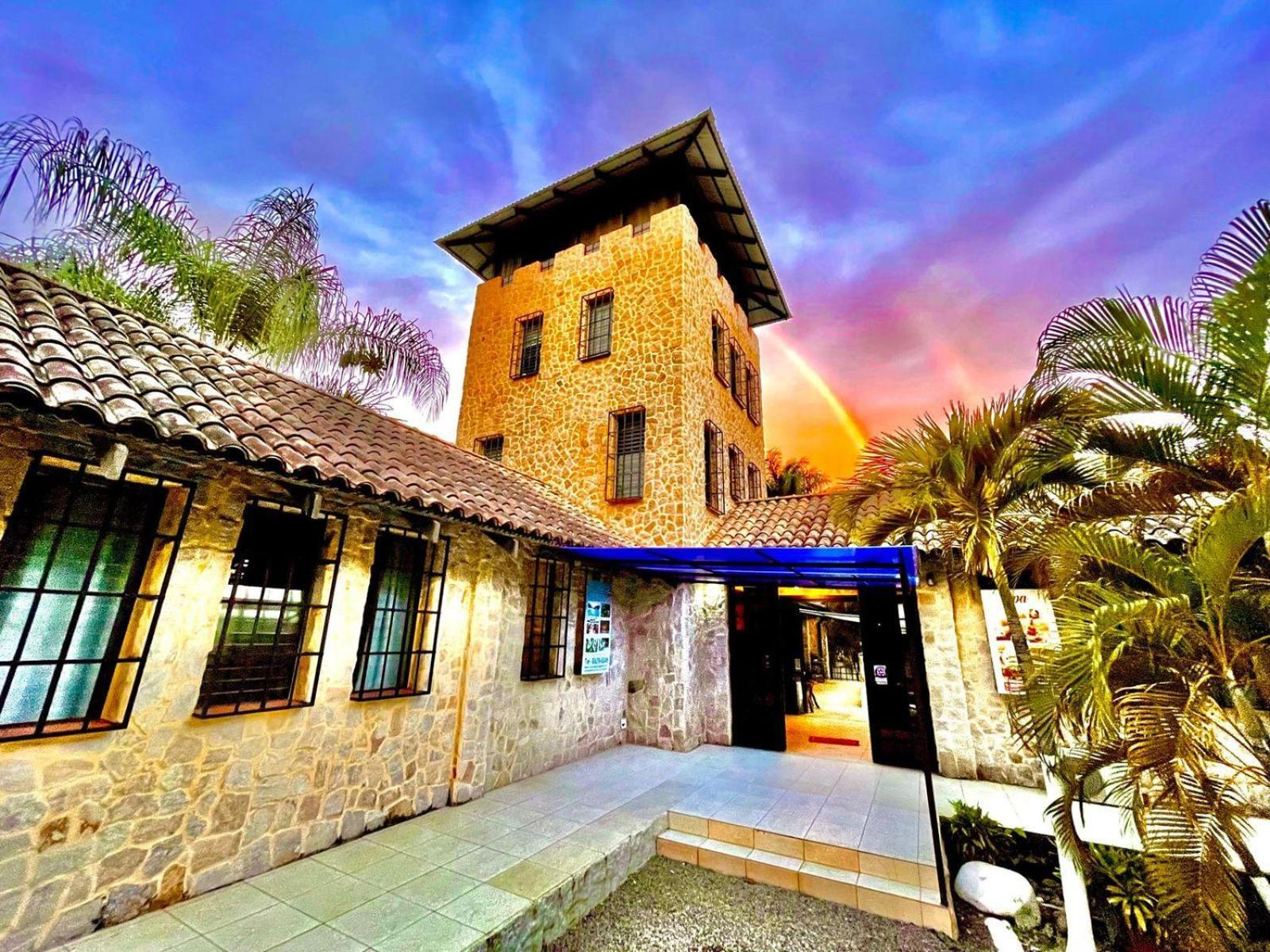 Castillo Tambor & Restaurant Tambor (Alajuela)